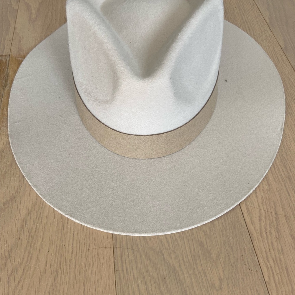Elegant Cream Fedora Hat